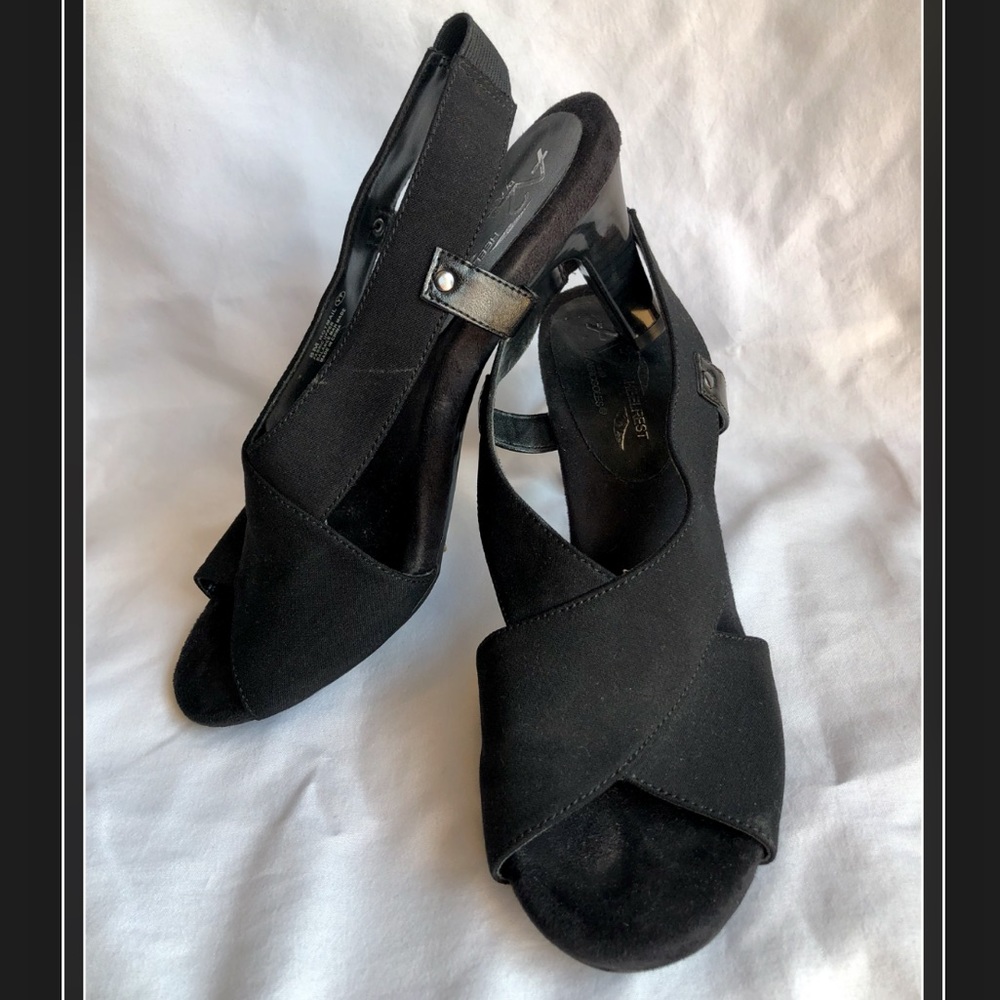 AEROSOLES heel rest sandals